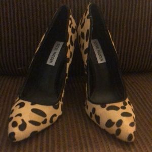 NWOB LEOPARD PUMPS